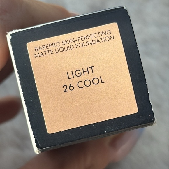 bareMinerals Barepro 24HR Wear Skin-Perfecting Matte Liquid Foundation Mineral - Picture 3 of 10